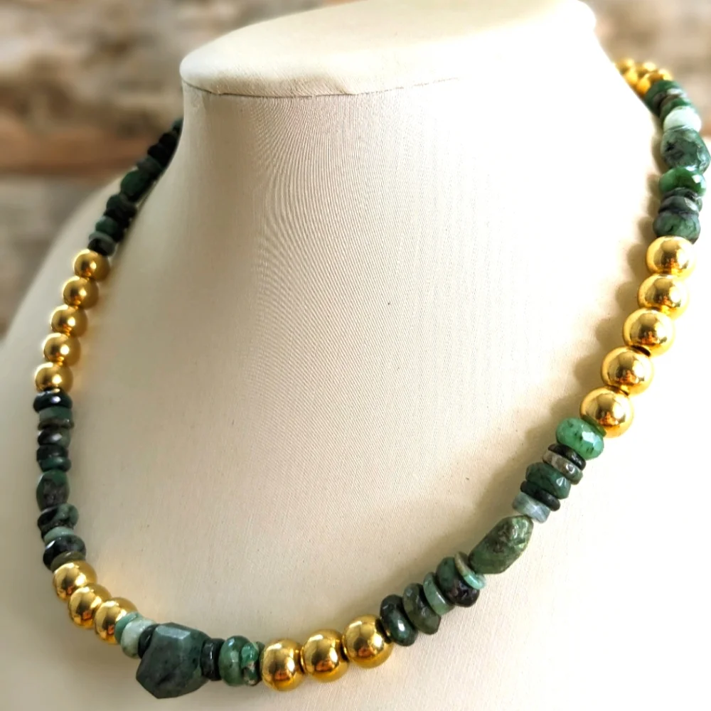 Natural Green Emerald Chips, Beads and Stones With Gold Bead Balls Necklace